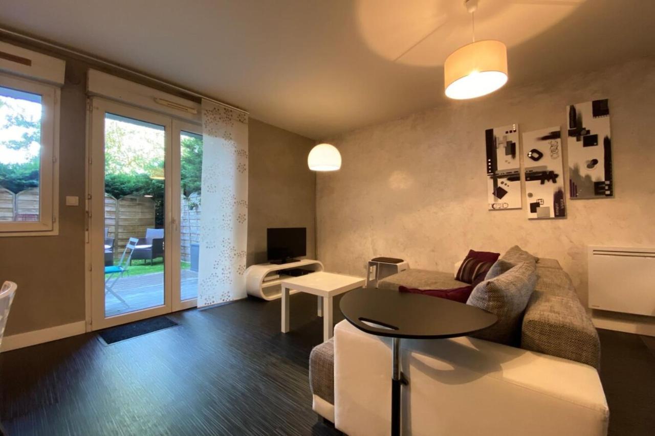 Bel Appartement Proche Tours Centre Bretonneau La Riche Bagian luar foto