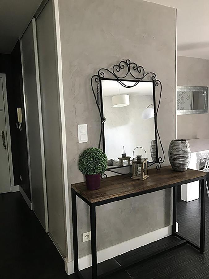 Bel Appartement Proche Tours Centre Bretonneau La Riche Bagian luar foto
