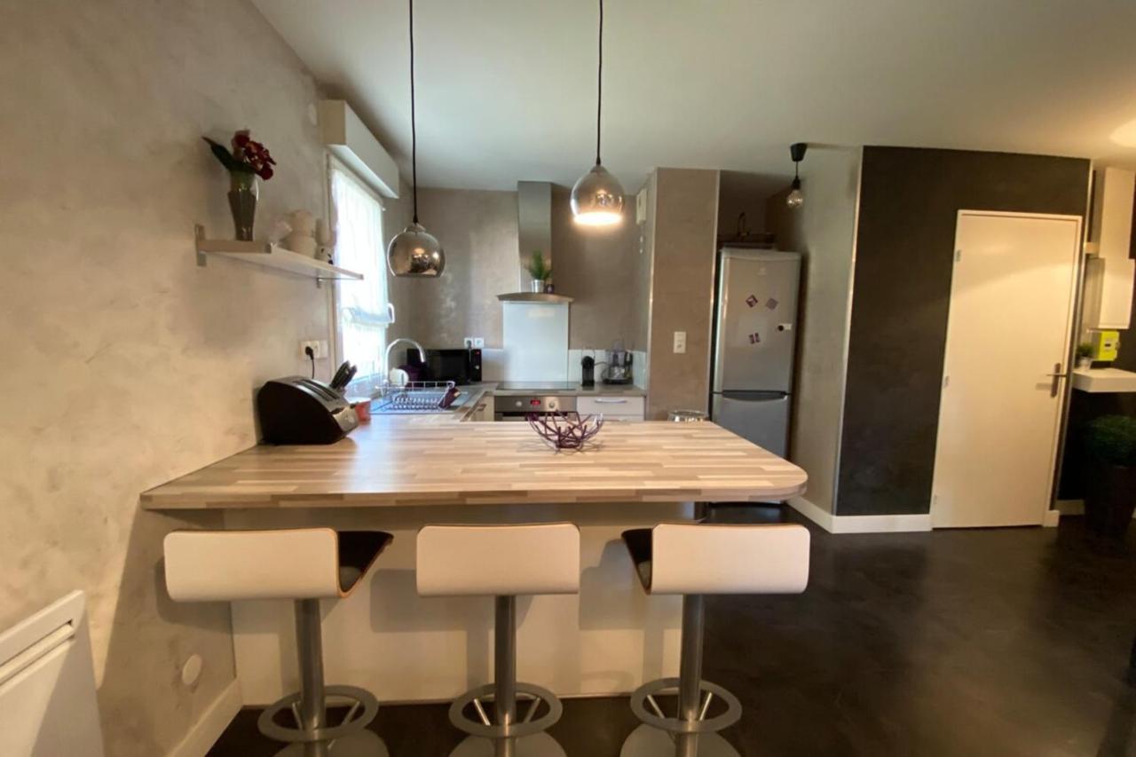 Bel Appartement Proche Tours Centre Bretonneau La Riche Bagian luar foto